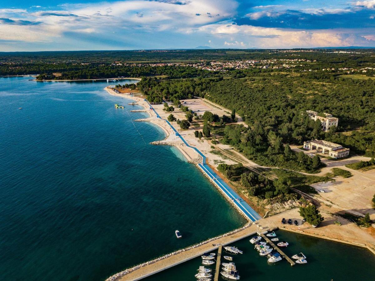 Lucija, Stinjan Pula